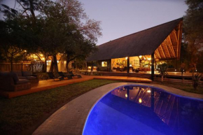 Tomo Safari Lodge